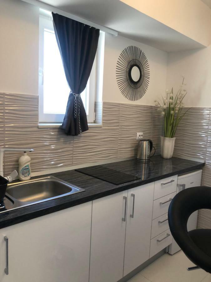 Luxury Studio Apartment Marinovic Makarska Zewnętrze zdjęcie